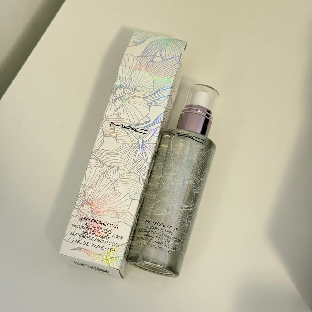 MAC Cosmetics Fix+ Metamorphosis Collection Setting Spray - Picture 2 of 3